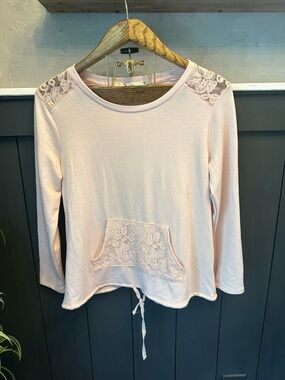 Hippie Rose Soft Blush Lace-Accent Drawstring Hem Top size L